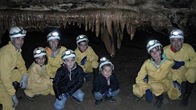 Espeleología: Cueva de los Moros, Cueva del Boquerón, Cueva del Tío Manolo | Actividades ofertadas en el Hostel GreenRiver en Cuenca, hospedaje Low cost